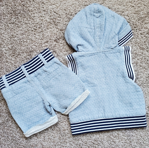 deux par deux Baby Boy Hooded Vest & Short Set - Picture 2 of 4